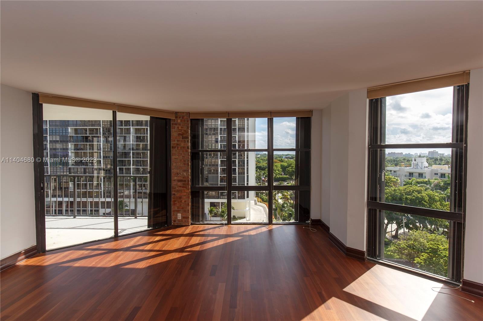 BRICKELL PLACE CONDO - Residential Lease