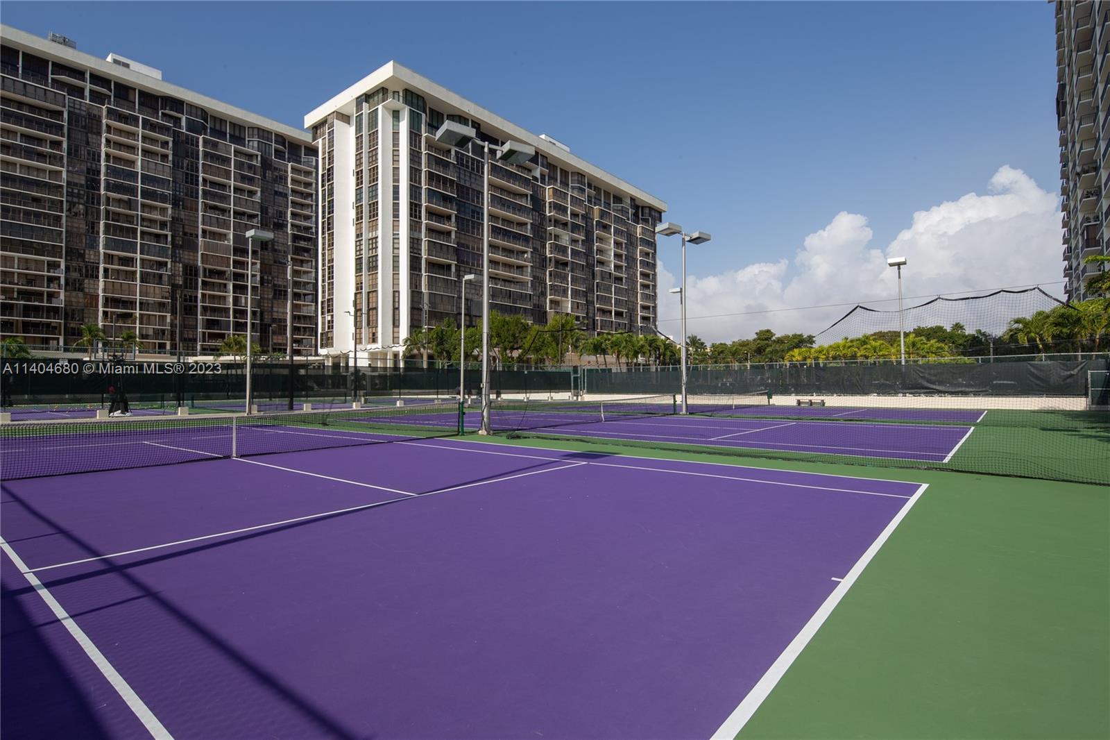 BRICKELL PLACE CONDO - Residential Lease