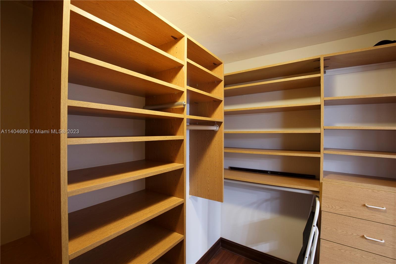 BRICKELL PLACE CONDO - Residential Lease