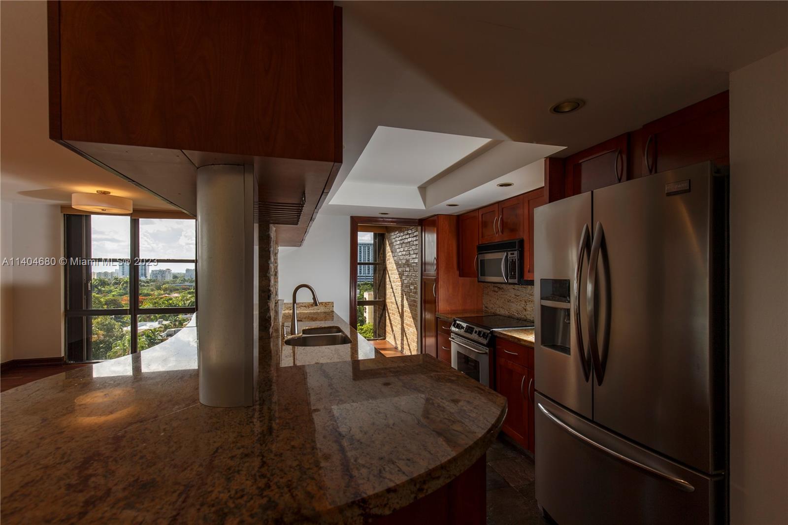 BRICKELL PLACE CONDO - Residential Lease