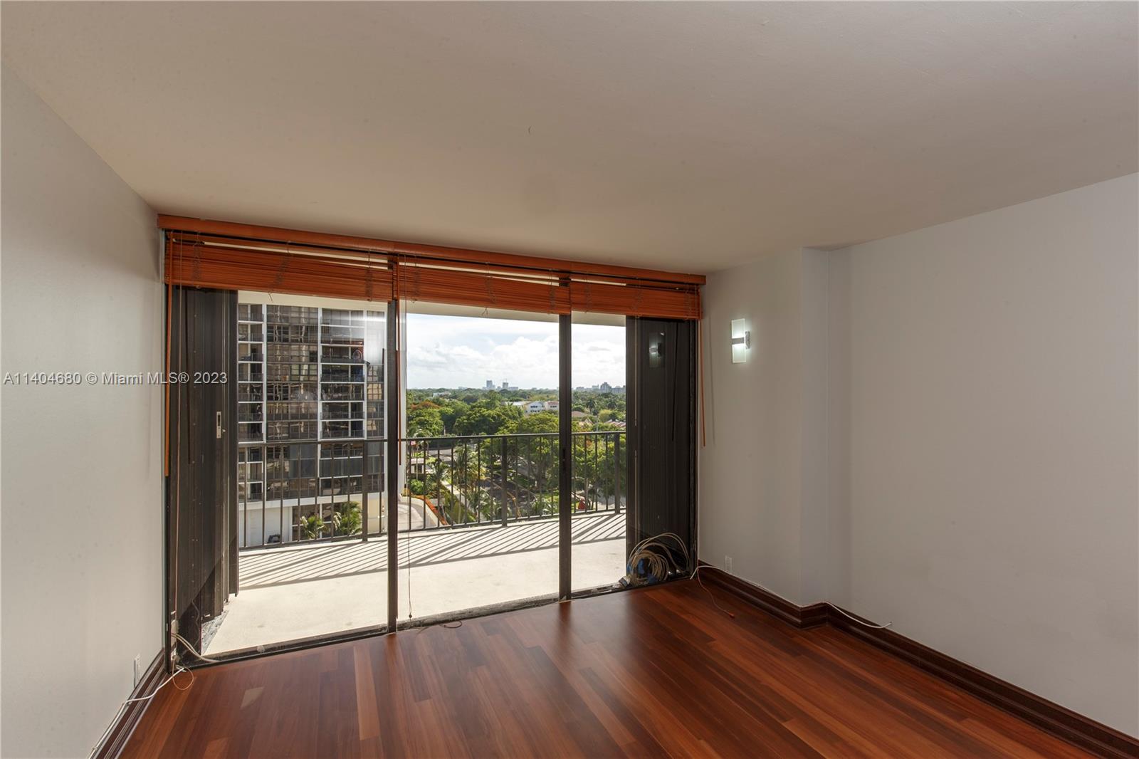 BRICKELL PLACE CONDO - Residential Lease