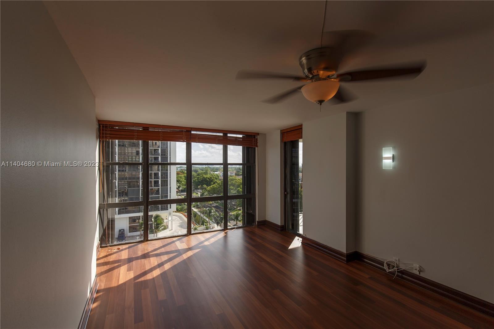 BRICKELL PLACE CONDO - Residential Lease