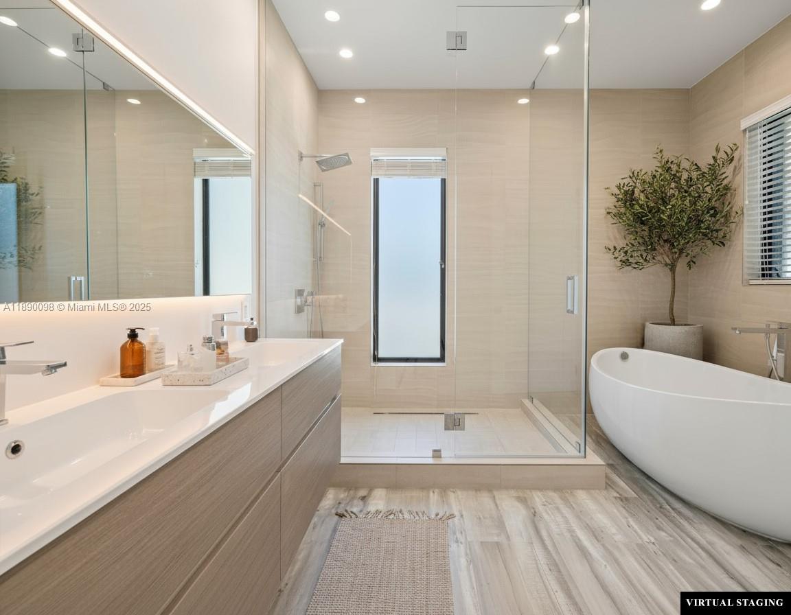 HOLLYWOOD CENTRAL BEACH - Residential