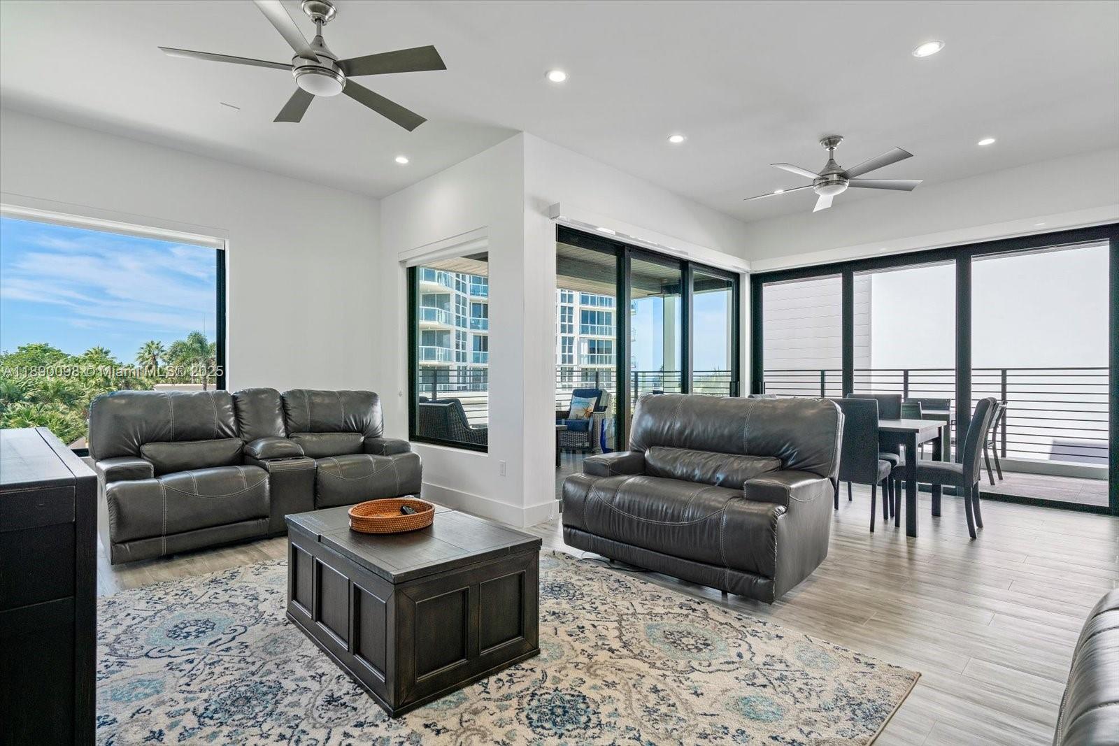 HOLLYWOOD CENTRAL BEACH - Residential