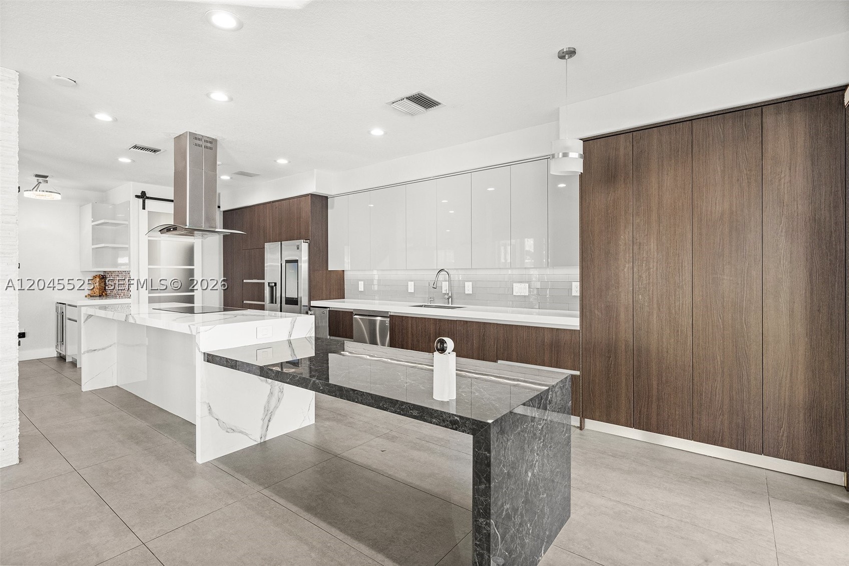 THREE ISLANDS 3RD SECTION - Residential