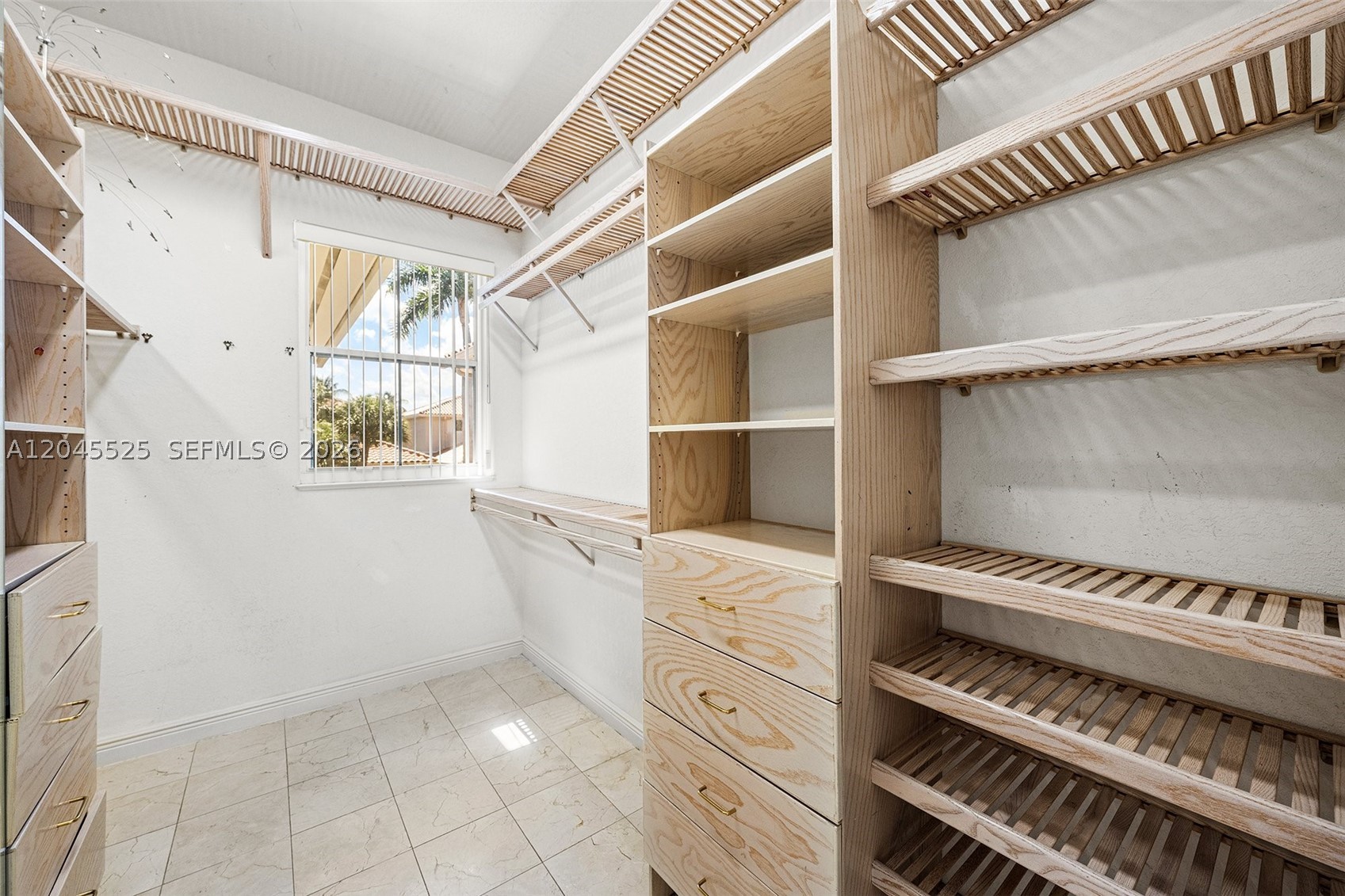 THREE ISLANDS 3RD SECTION - Residential