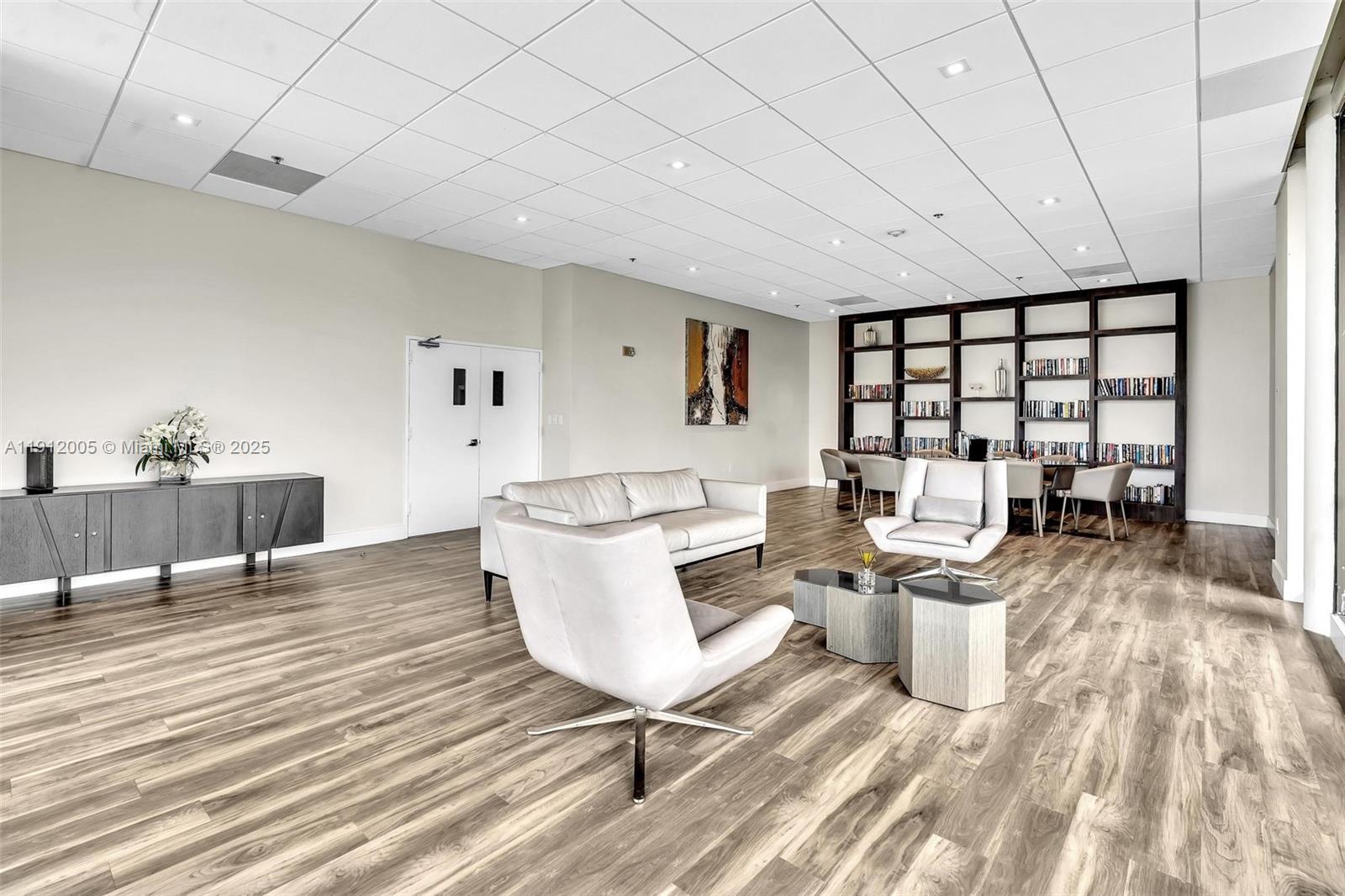 WATERVIEW CONDO - Residential