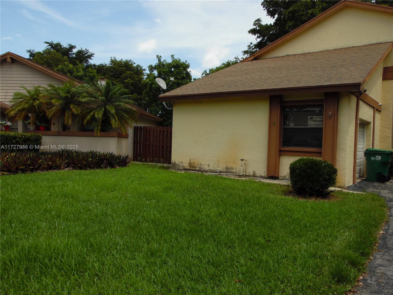 LAKES OF THE MEADOW SEC 3 - Residential
