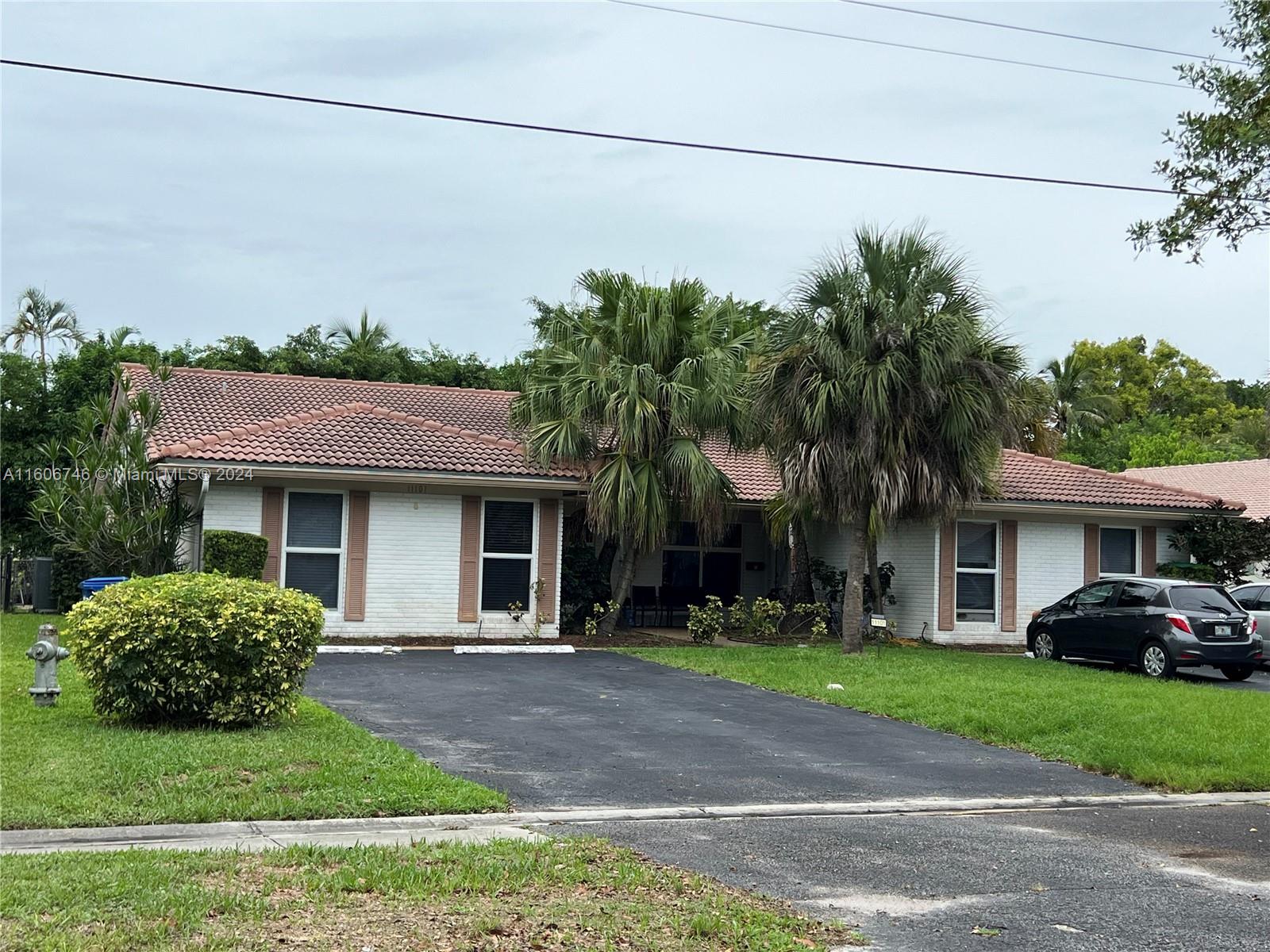This property is a one story duplex with 3 bedrooms, 2 bathrooms, living room, dining room, laundry room, covered terrace with screen enclosure and a front porch. The hole unit has ceramic tile floors, and it's freshly painted. It has an upgraded kitchen with wood cabinets, granite countertops, and stainless steel appliances. Bathrooms have also been upgraded. It has a big laundry room with washer and dryer. It has a cover terrace with screen enclosure and also an exterior paved patio. Driveway has space for 4 vehicles. 
The rental of this unit does not require association approval. 
Rental application is require with proof of income, copy of drivers licence, last 3 bank statements and the list of all the people who are going to live in the house.