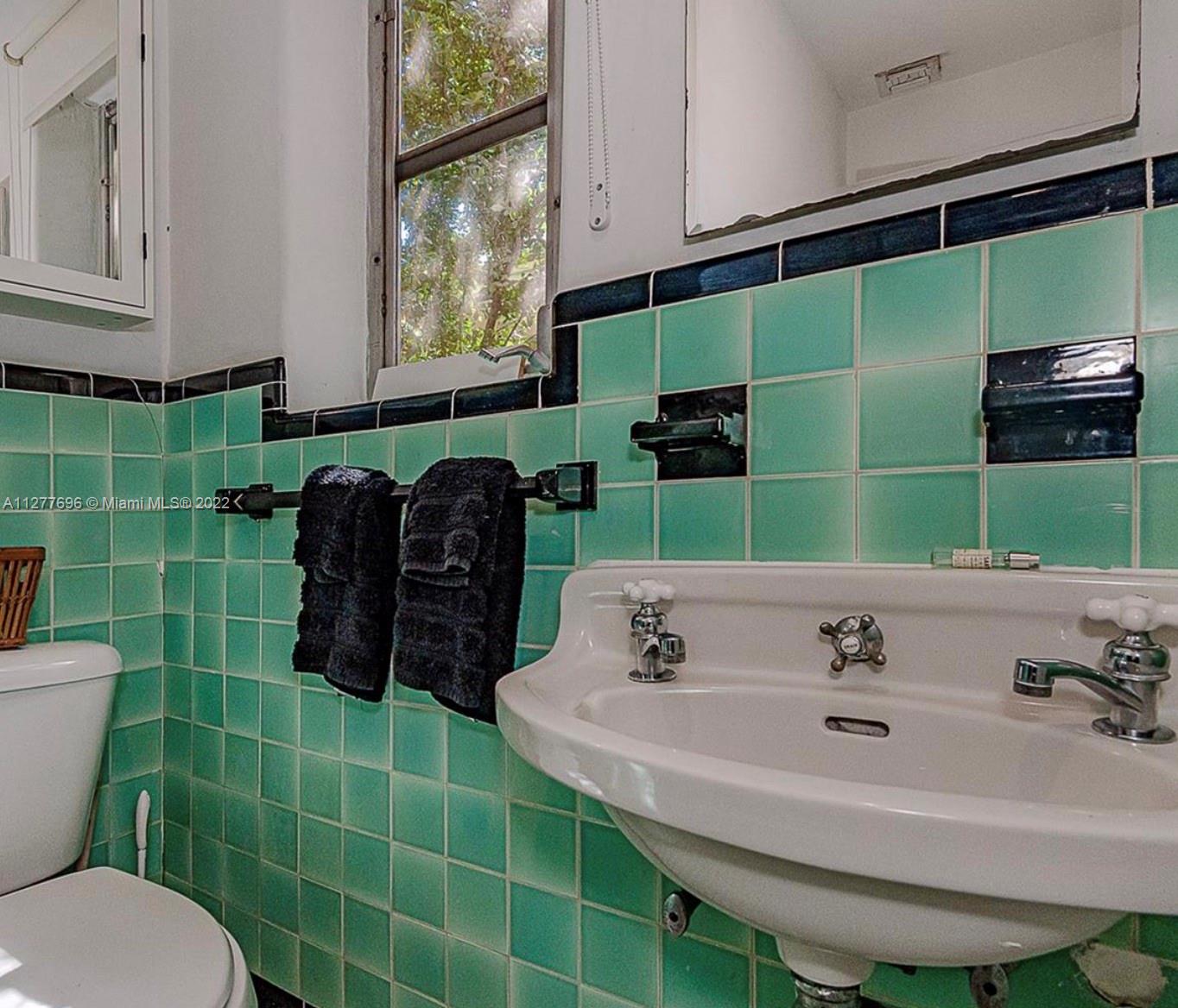 ALTON BEACH BAY FRONT RE- - Residential Lease