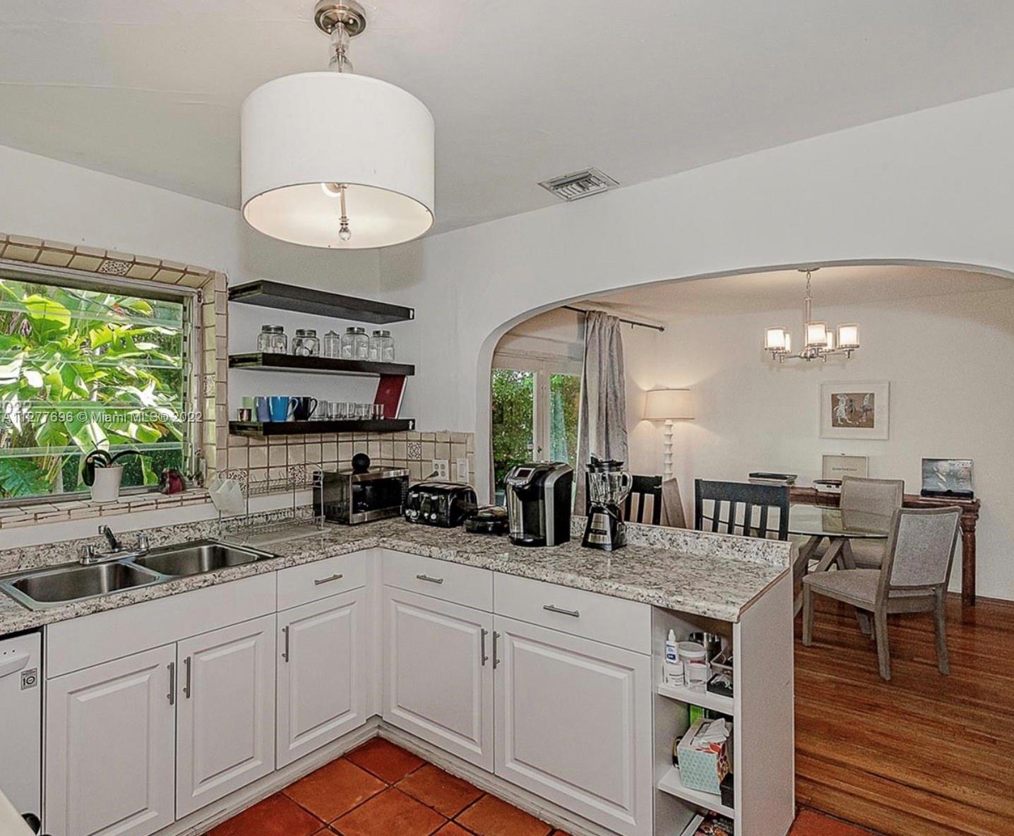 ALTON BEACH BAY FRONT RE- - Residential Lease