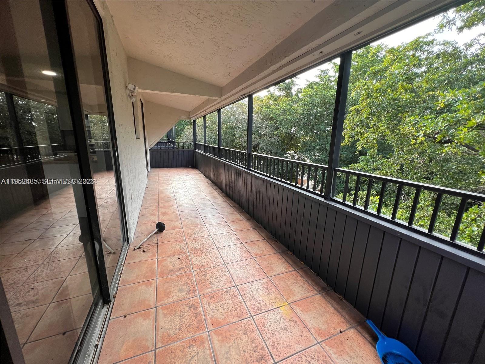 PARKWAY GROVE CONDO PAR - Residential
