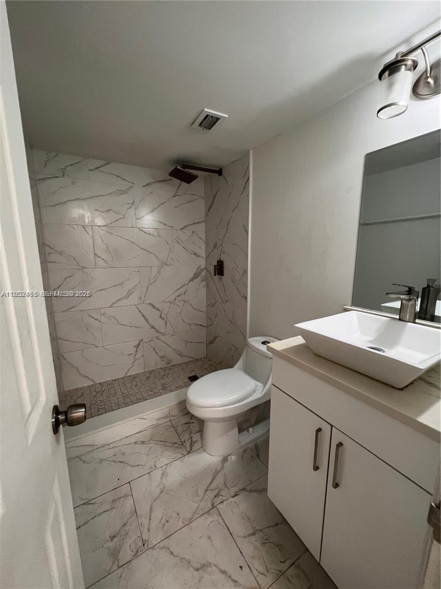 PARKWAY GROVE CONDO PAR - Residential