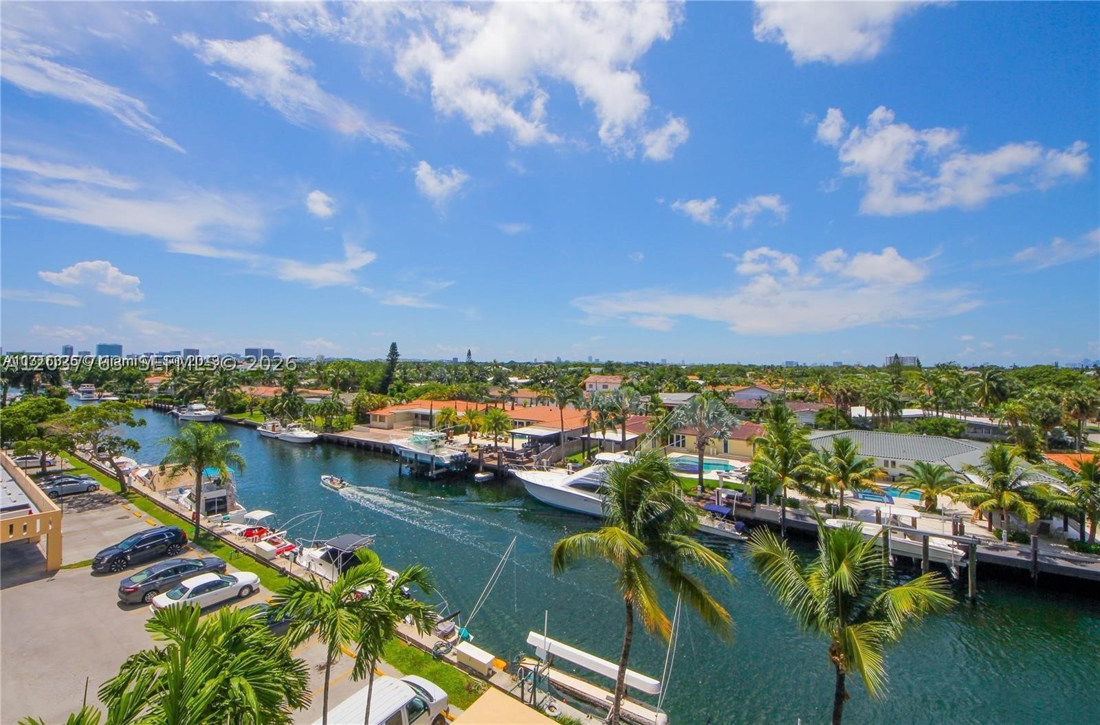 VECINO DEL MAR CONDO - Residential