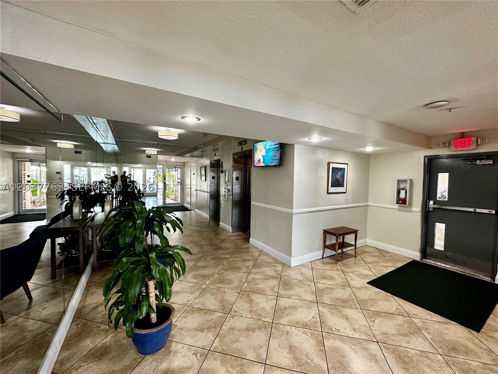 VECINO DEL MAR CONDO - Residential
