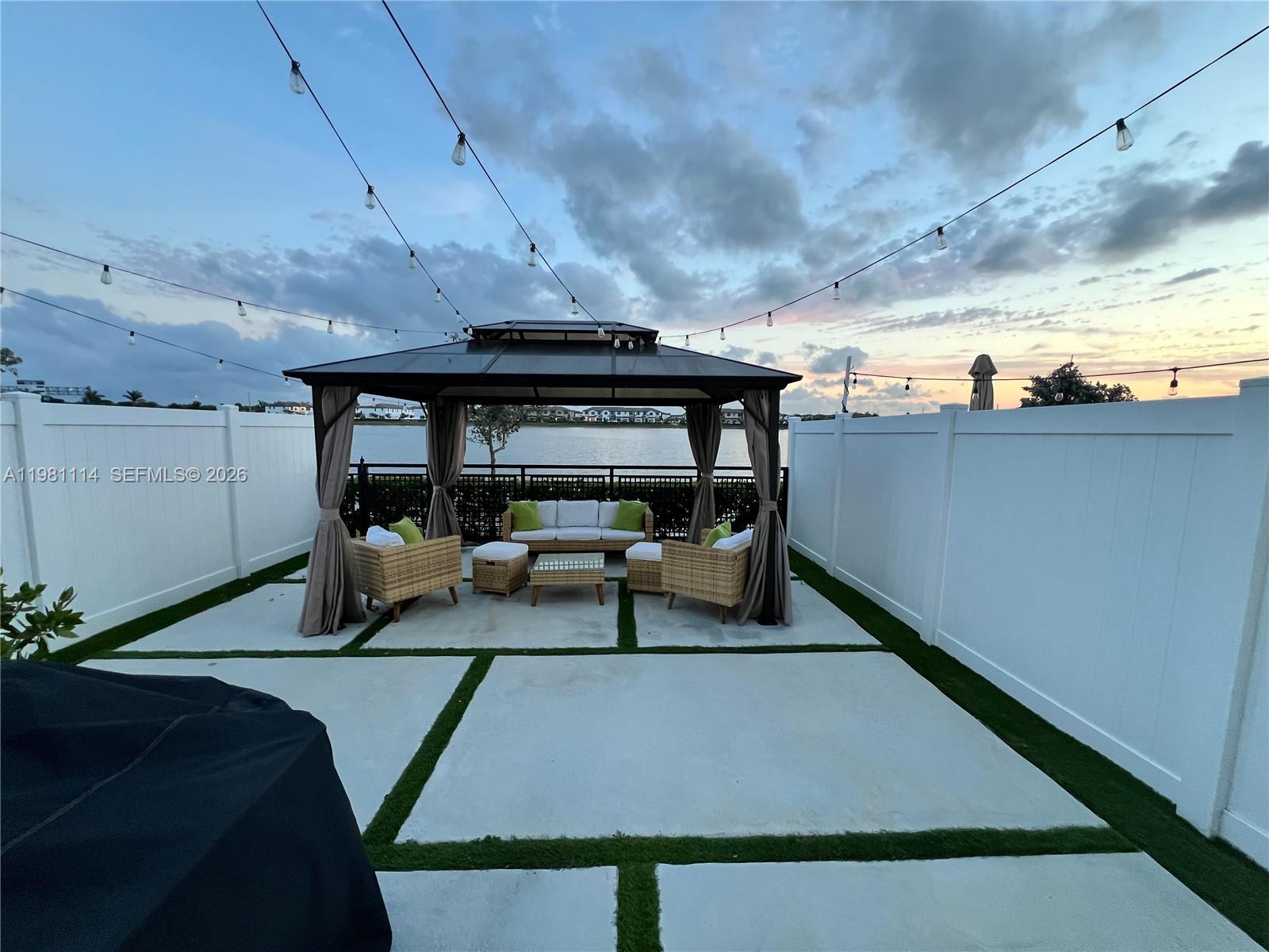 AQUABELLA NORTH - Residential