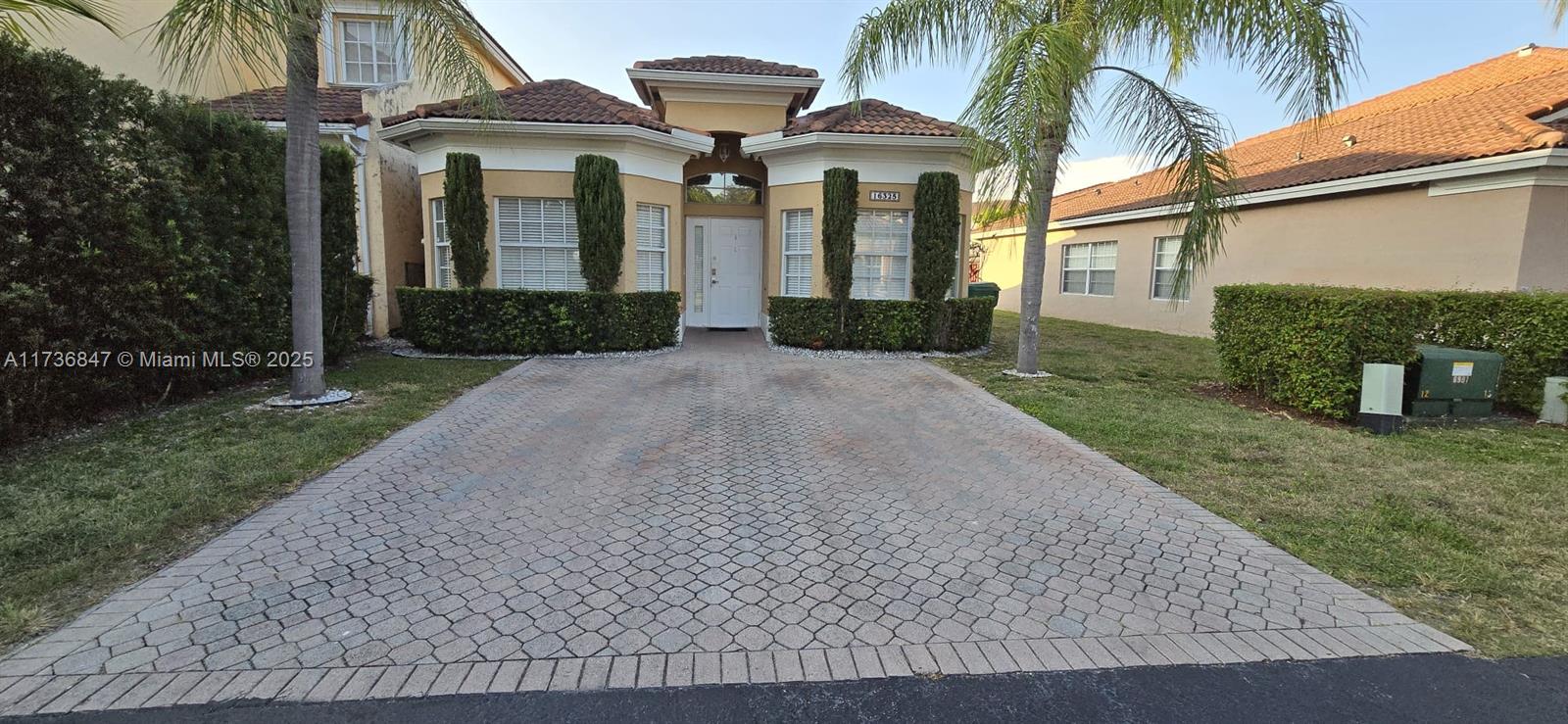 FOREST LAKES COUNTRY GARD - Residential Lease