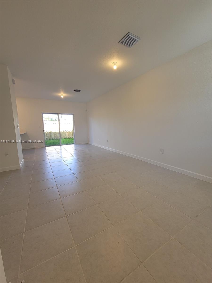 KEYS GATE RESIDENTIAL - Residential Lease