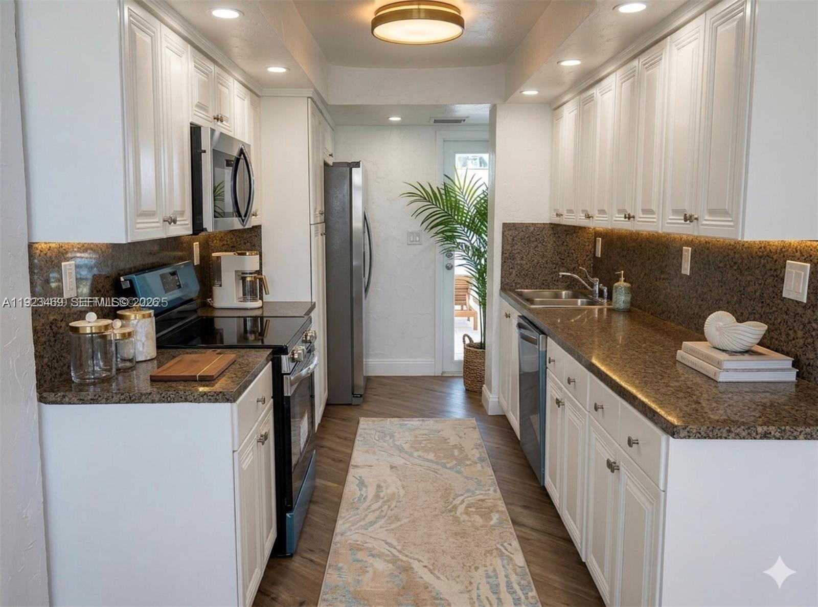 LAKE POINT TOWER CONDOMIN - Residential