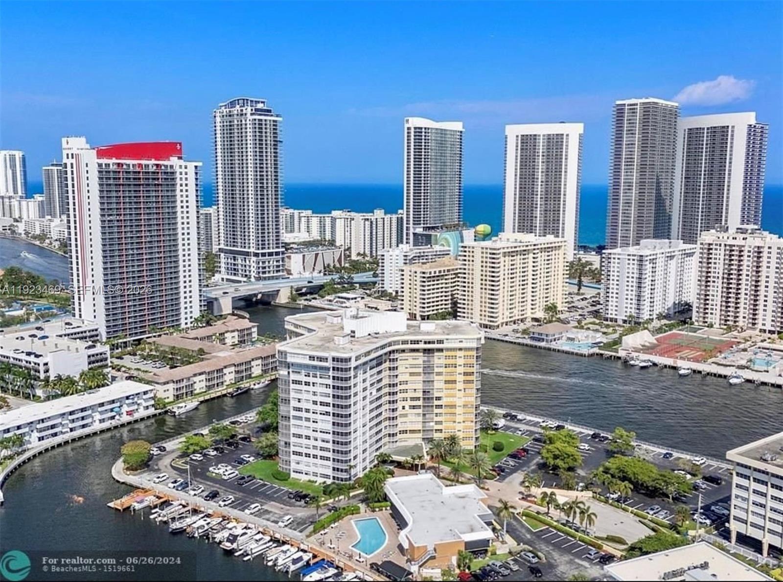 LAKE POINT TOWER CONDOMIN - Residential