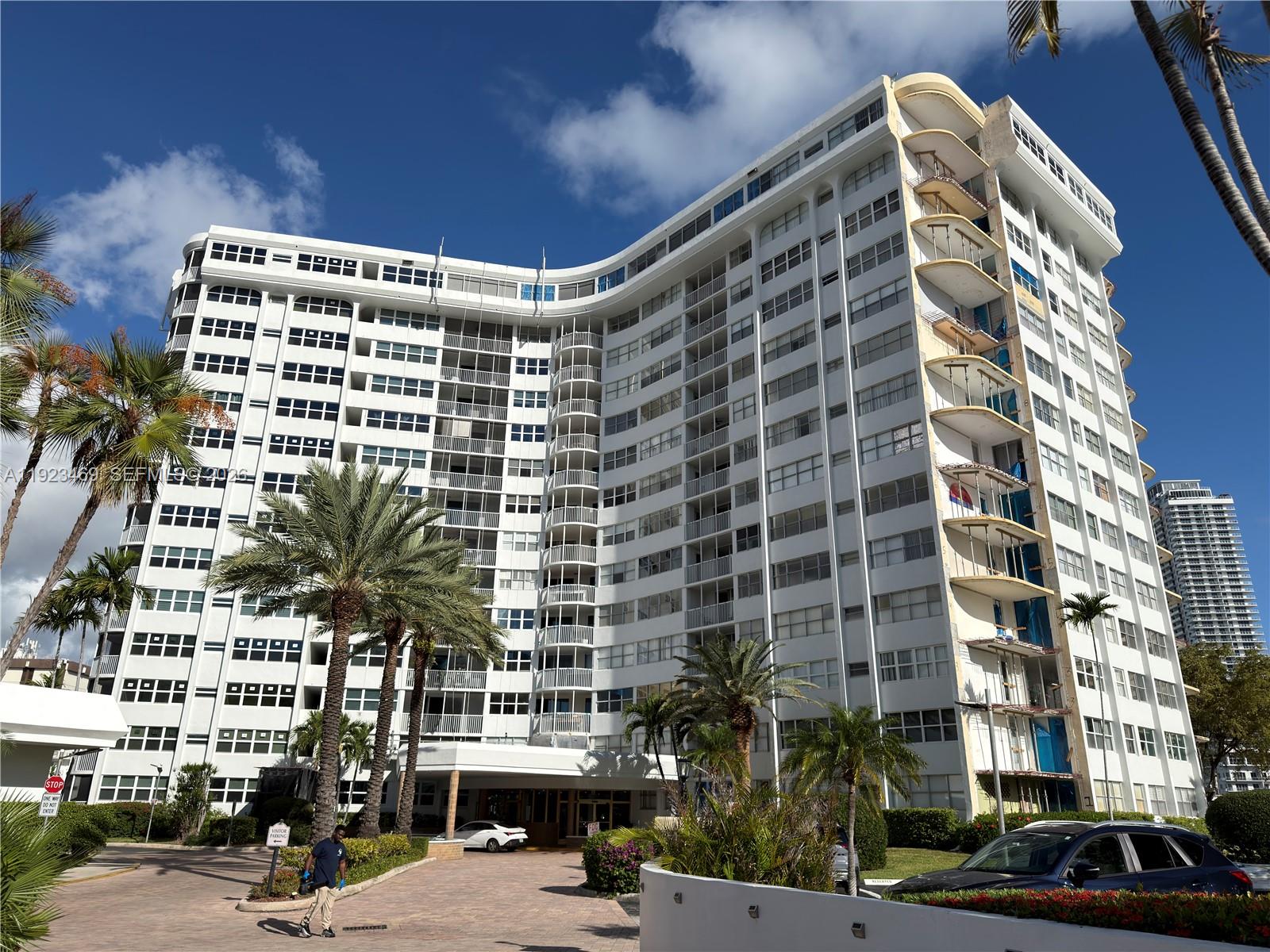 LAKE POINT TOWER AND MARINA. BEST VIEW OF THIS BUILDING...INTERCOASTAL VIEW, THIS UNIT IS COMPLETLY REMODLED WITH PERMIT. NEW HURRICAINE WINDOWS INSTALLED. THE SPECIAL ASSESSEMENT IS INCLUDED IN THE LISTING PRICE. SELLER WILL FINANCE WITH $160,000 CASH DOWN. DONT MISS THIS OPPORTUNITY T