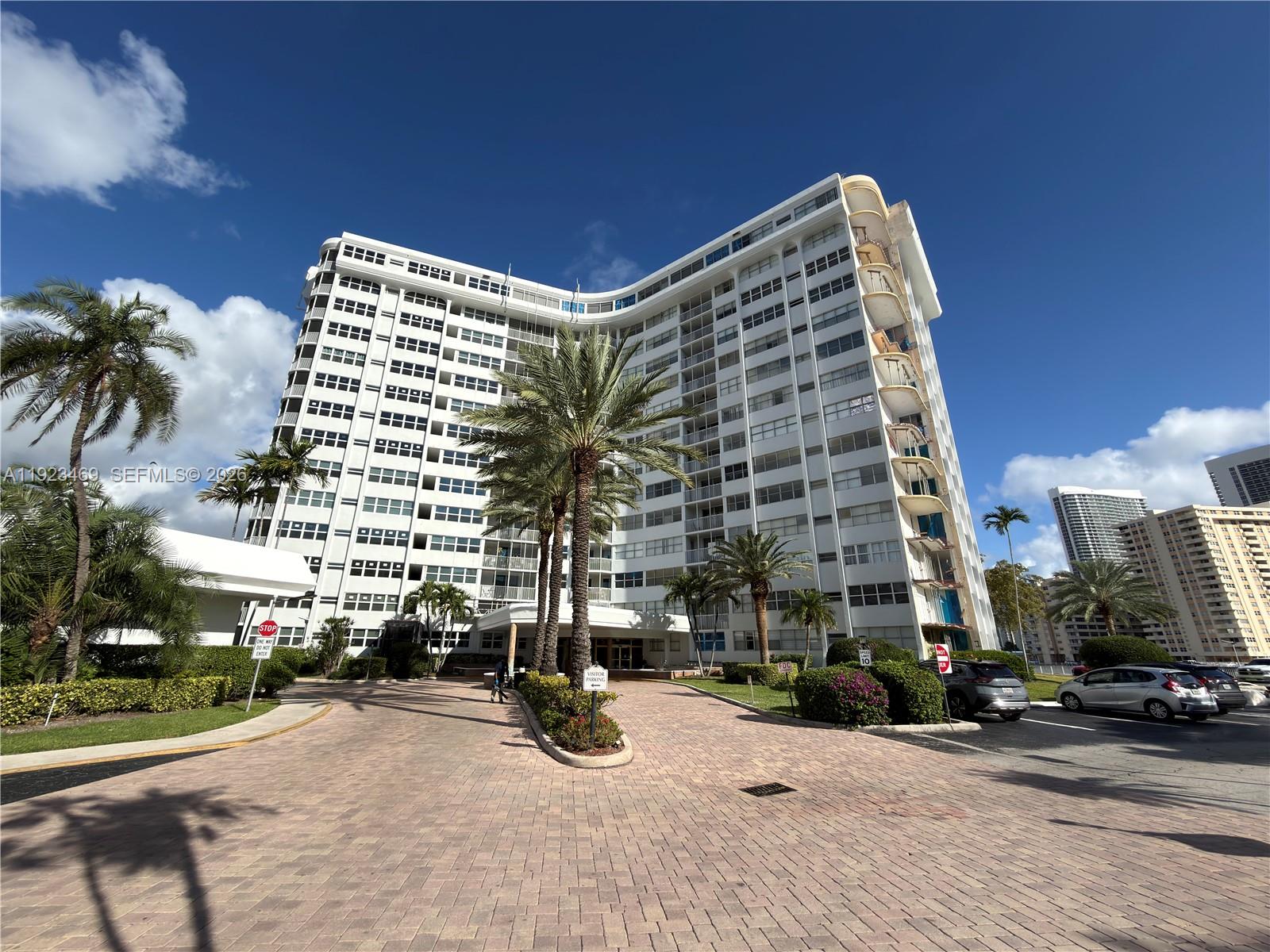 LAKE POINT TOWER CONDOMIN - Residential
