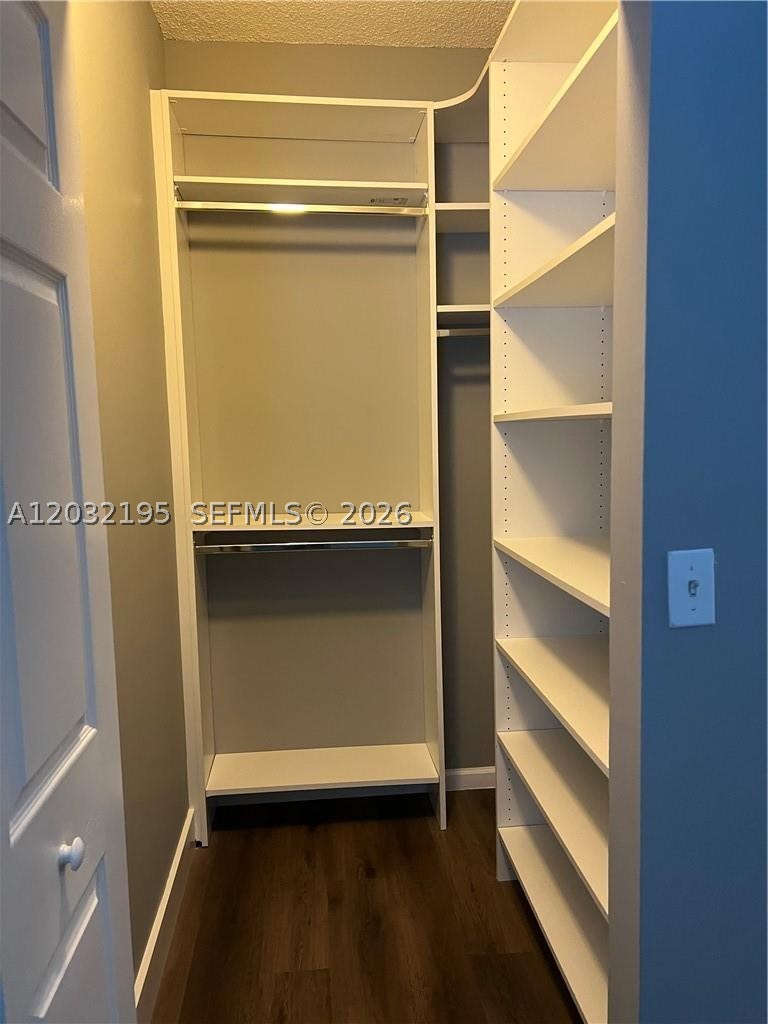 PALMS POINT CONDO - Residential Lease