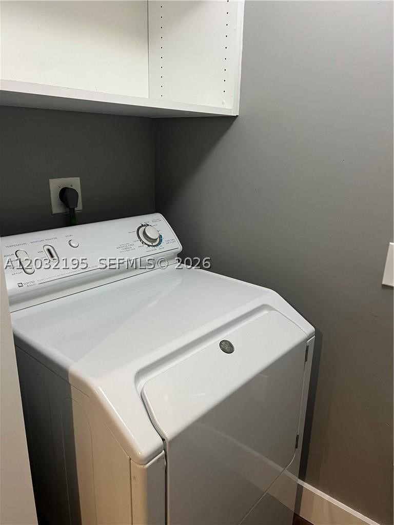 PALMS POINT CONDO - Residential Lease