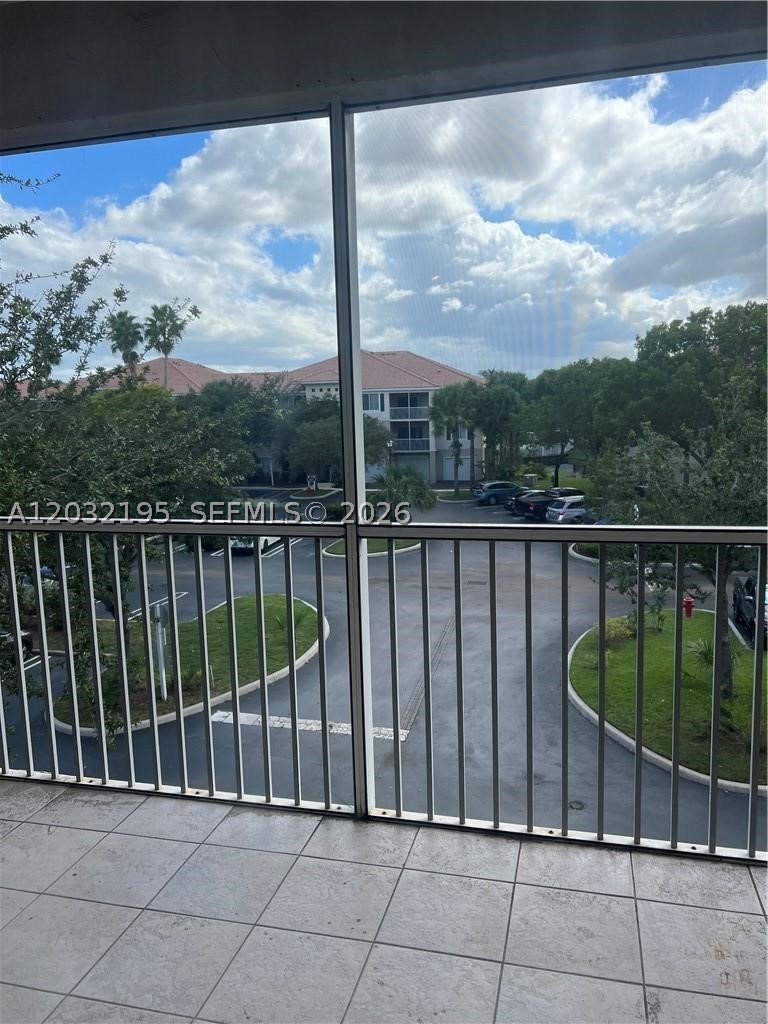 PALMS POINT CONDO - Residential Lease