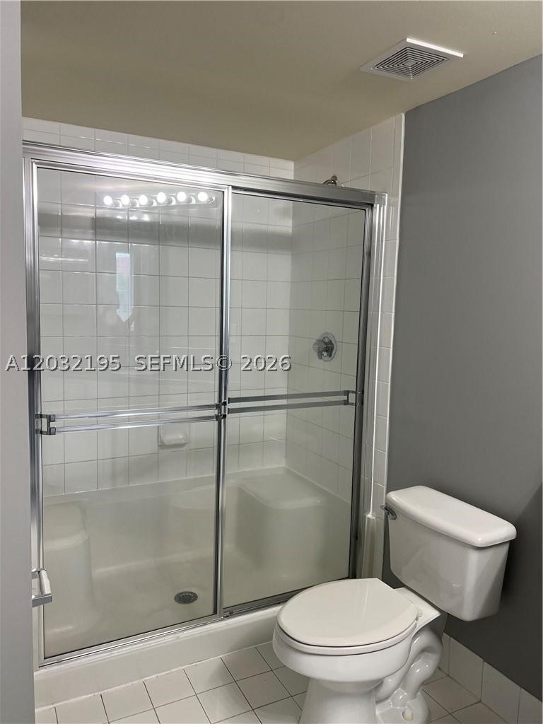 PALMS POINT CONDO - Residential Lease