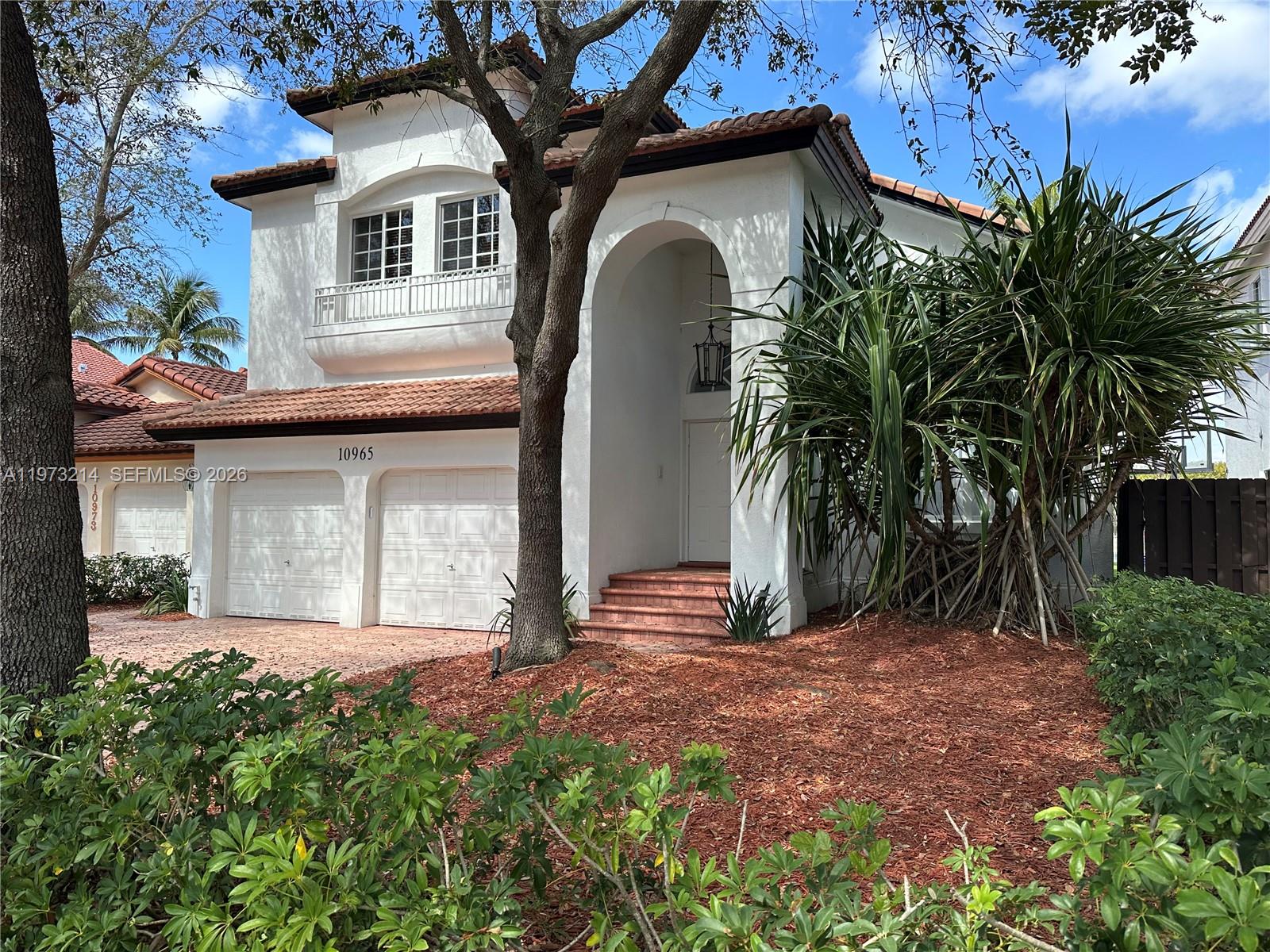 DORAL ISLES-ANTILLES - Residential