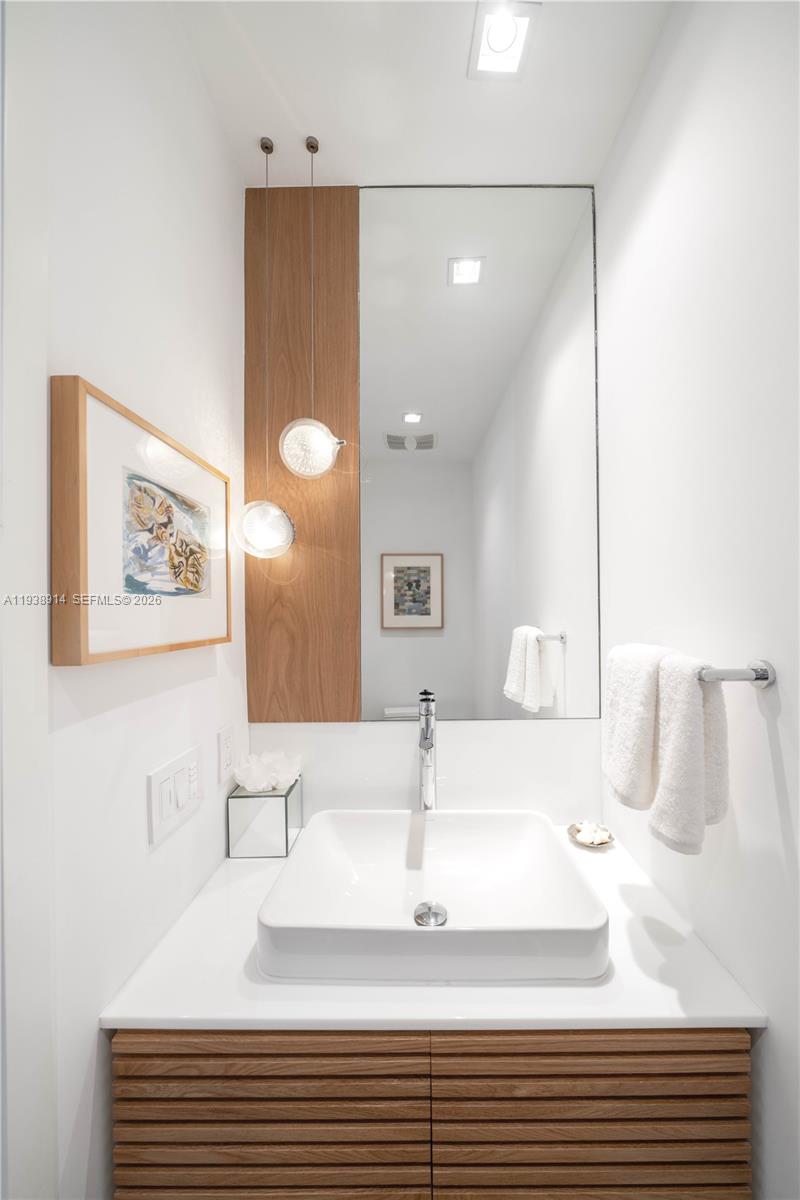 SPEAR AT AQUA CONDO - Residential