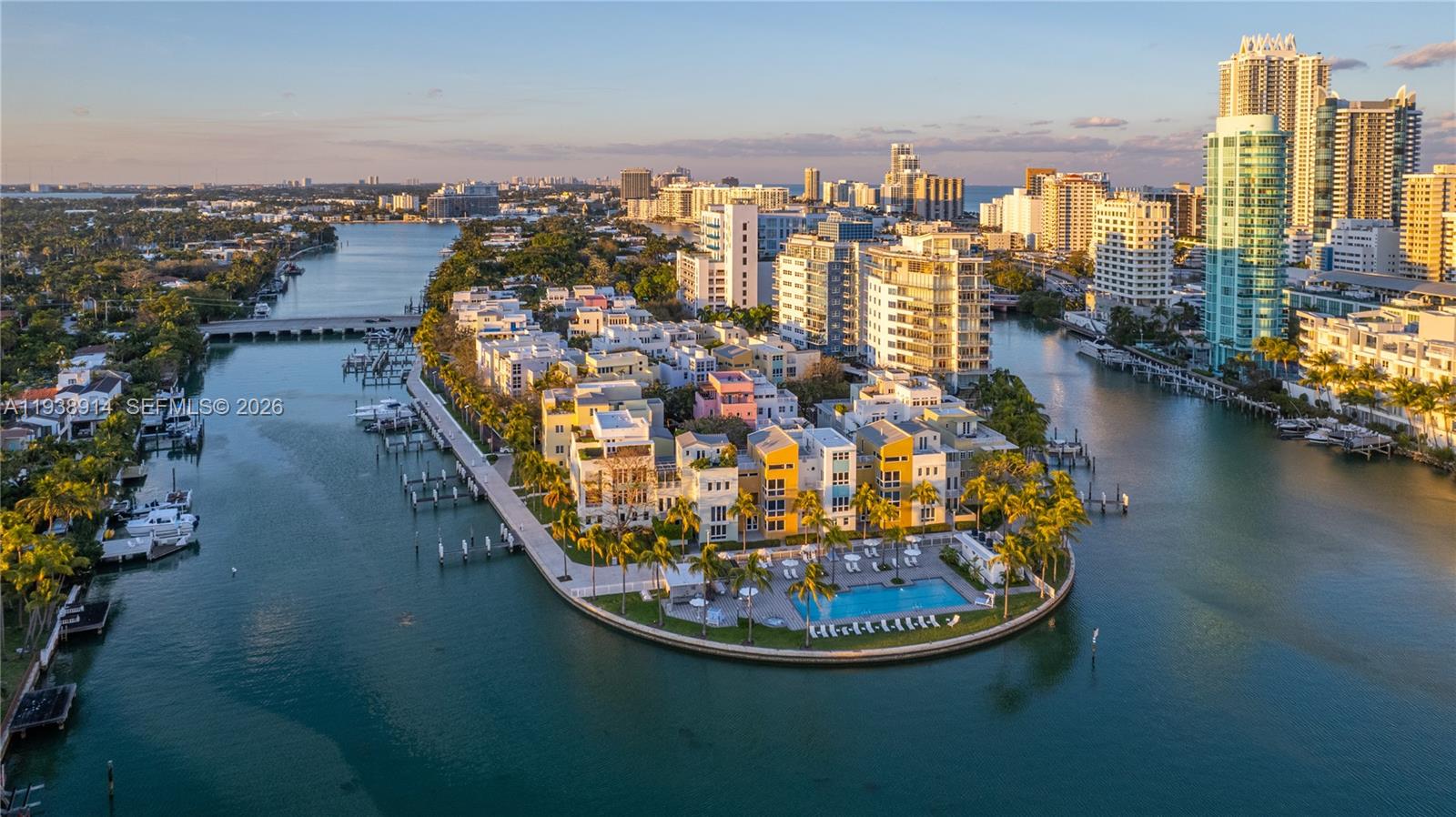 SPEAR AT AQUA CONDO - Residential