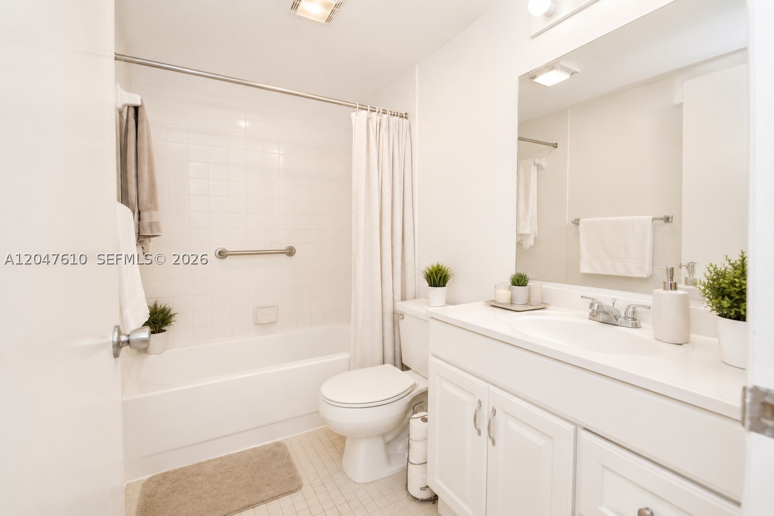 CAMBRIDGE AT CENTURY VILL - Residential