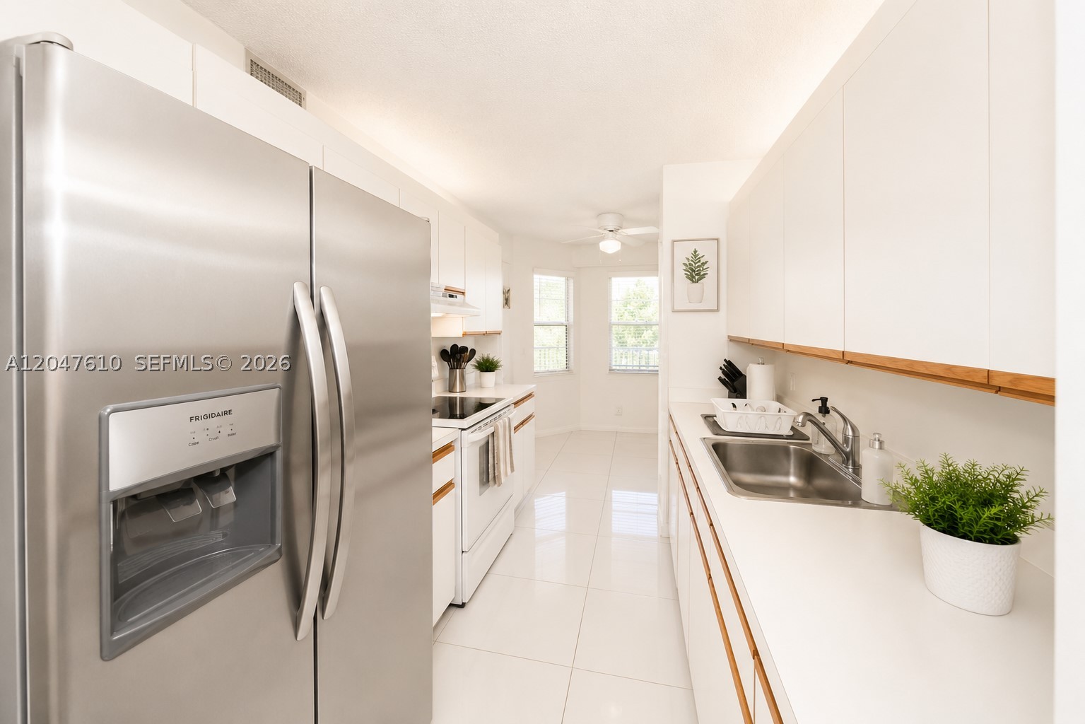 CAMBRIDGE AT CENTURY VILL - Residential