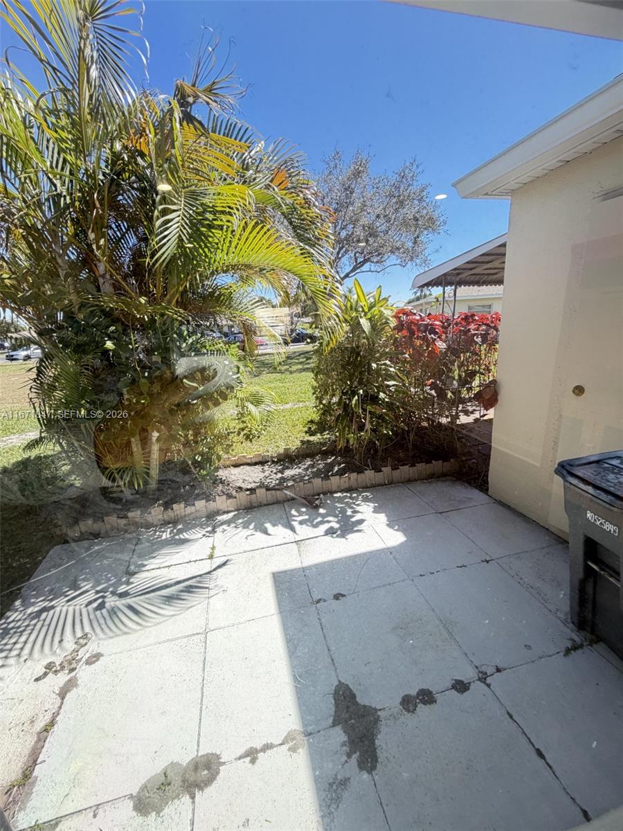 BOCA LAKES CONDO - Residential