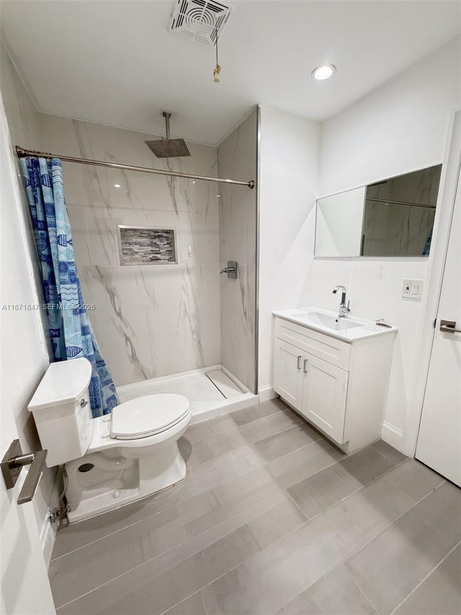BOCA LAKES CONDO - Residential