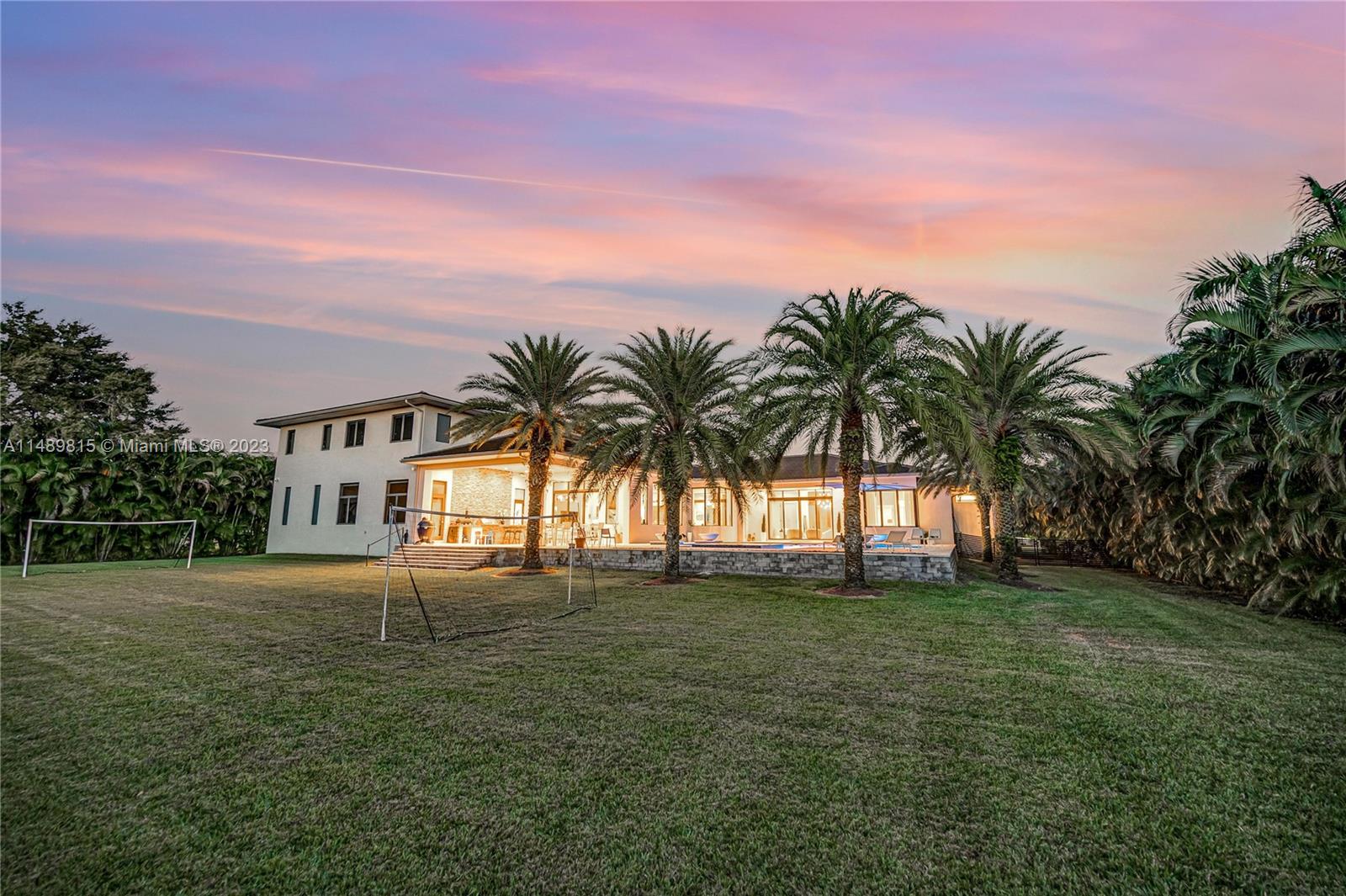 PLANTATION ACRES - Residential