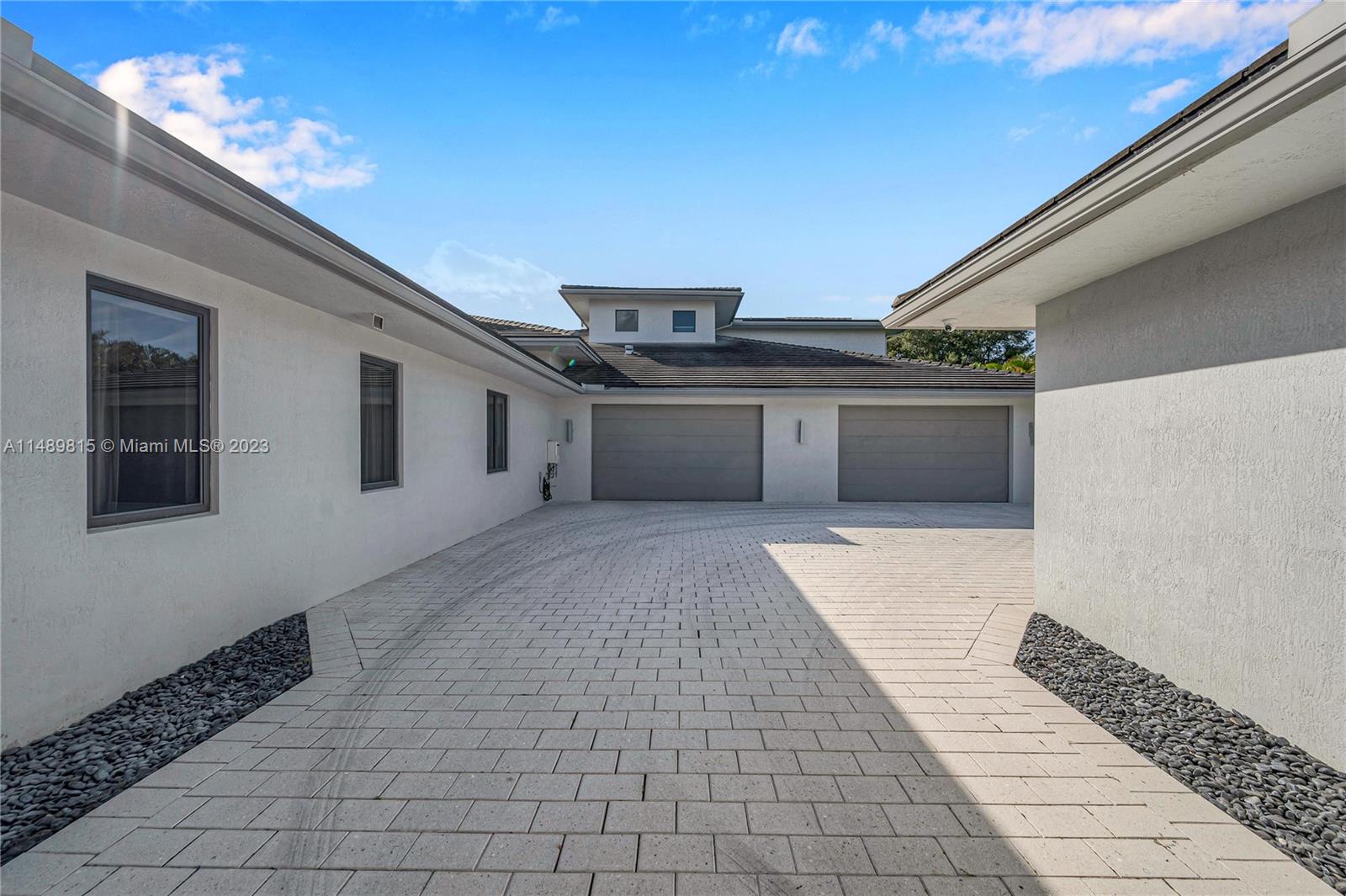 PLANTATION ACRES - Residential