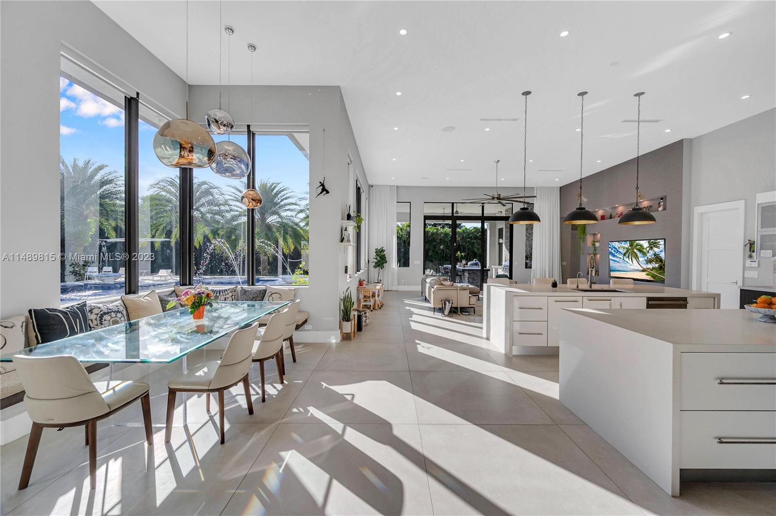 PLANTATION ACRES - Residential