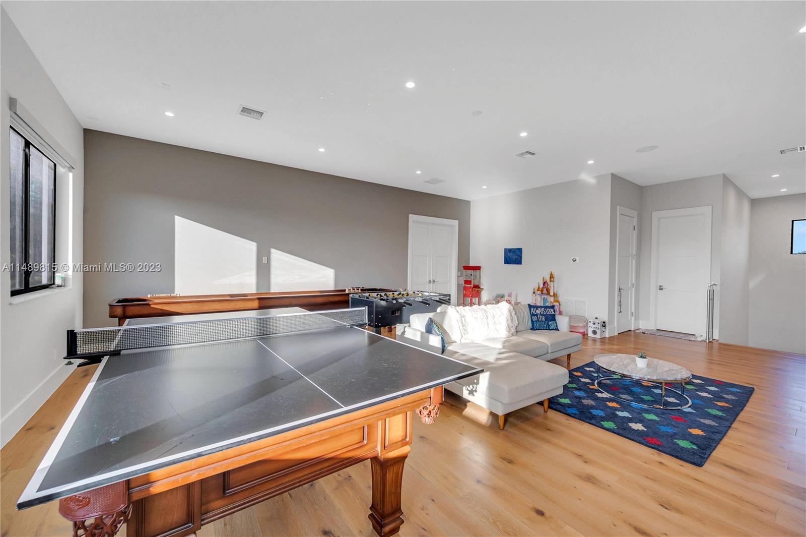 PLANTATION ACRES - Residential