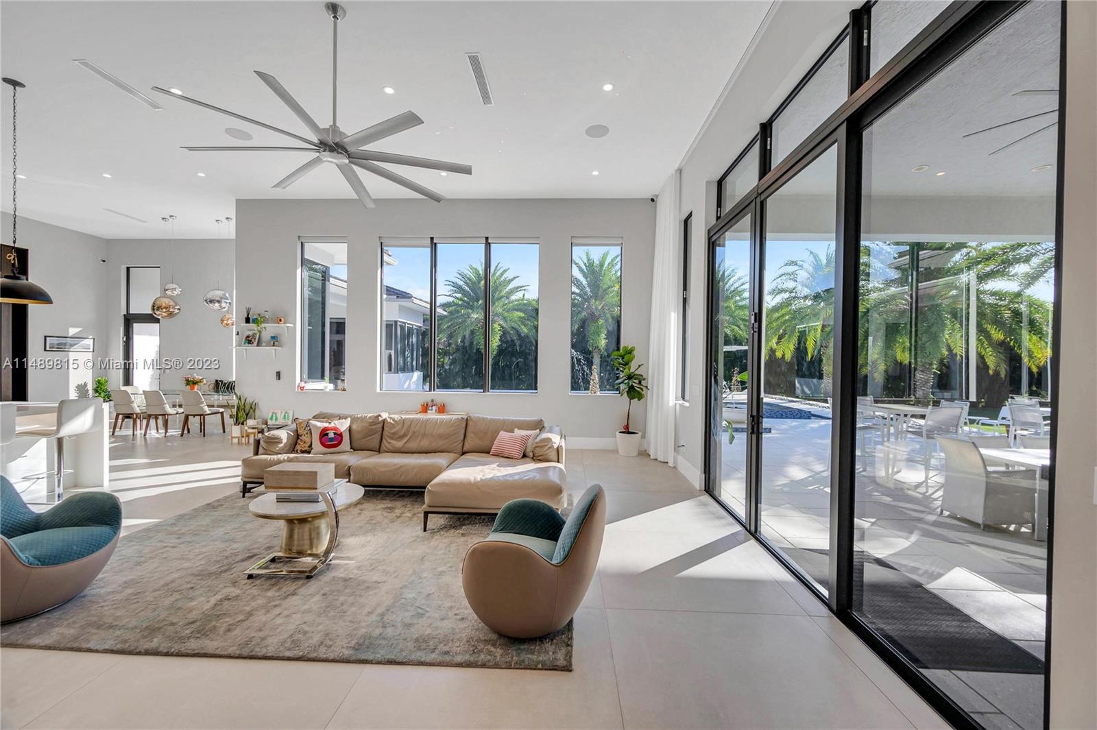 PLANTATION ACRES - Residential