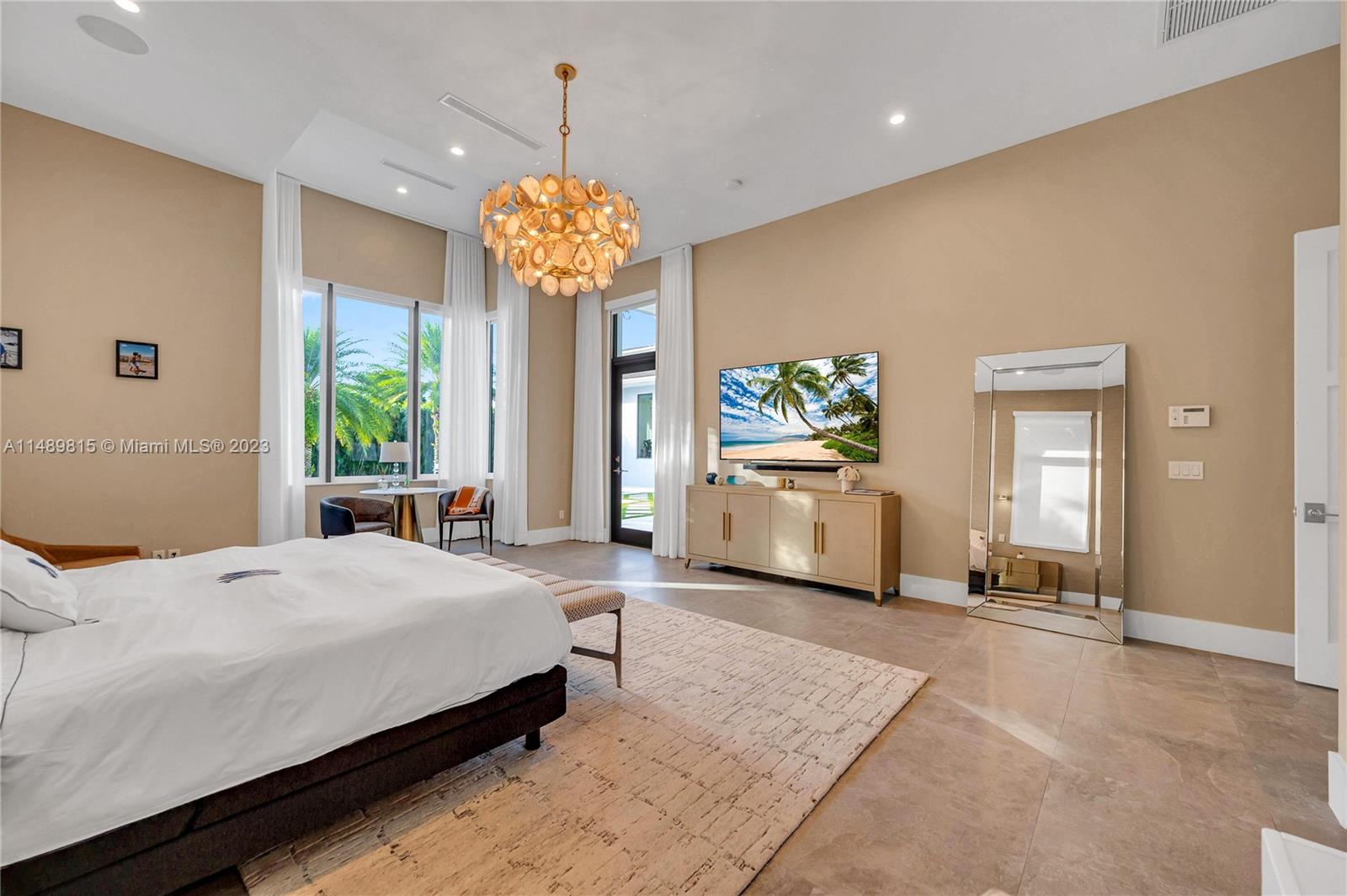 PLANTATION ACRES - Residential