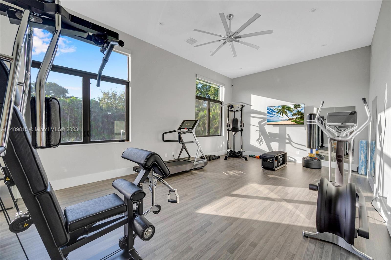 PLANTATION ACRES - Residential
