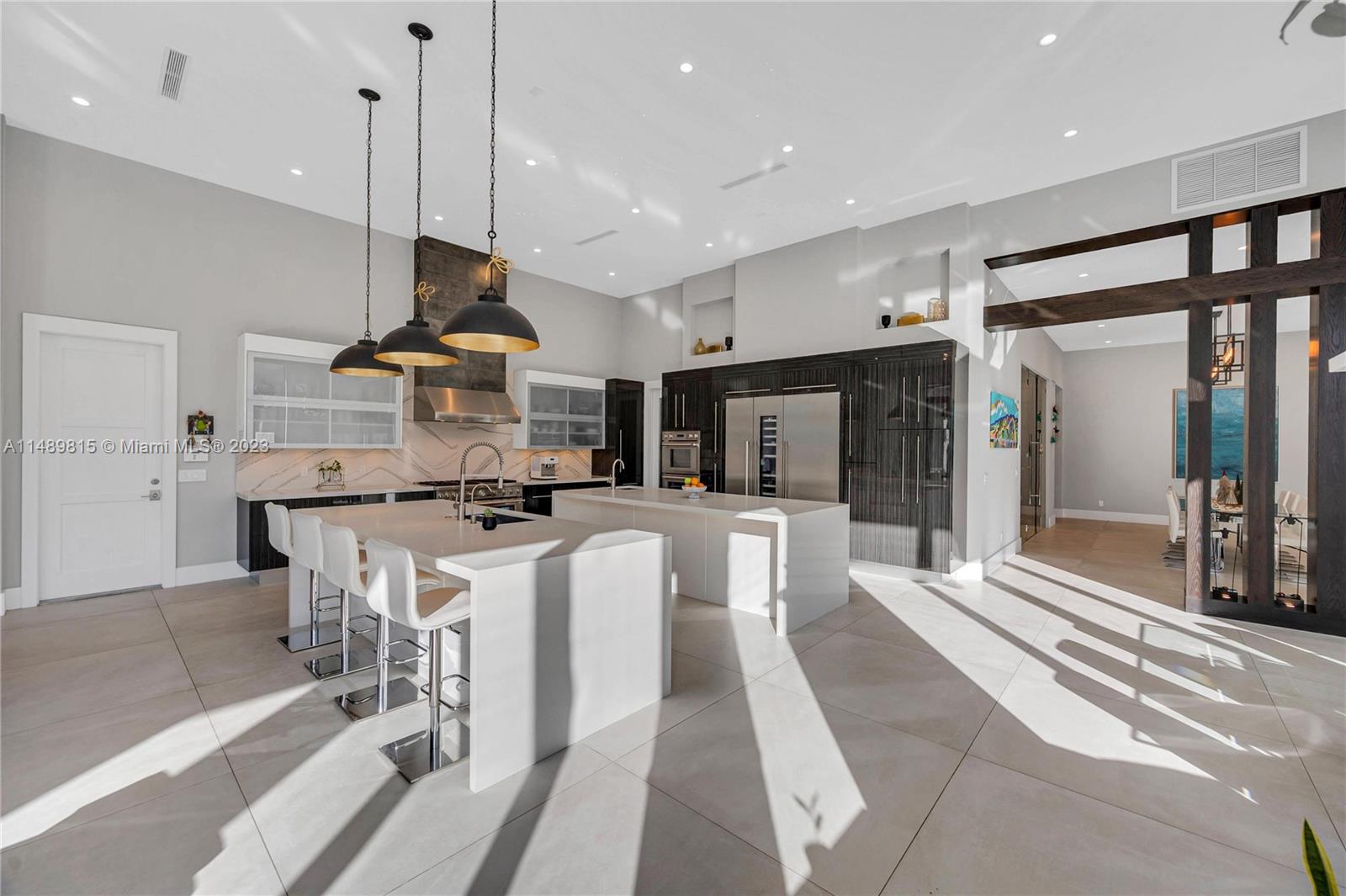 PLANTATION ACRES - Residential