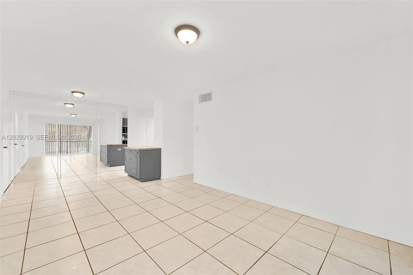 CASA GRANADA CONDO - Residential