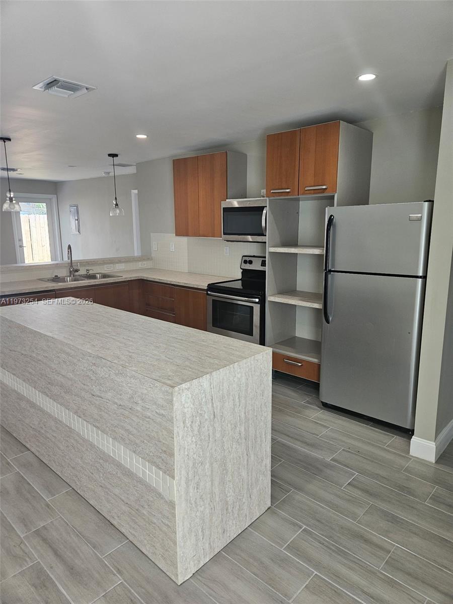 VISTA TOWNHOUSE SEC B - Residential