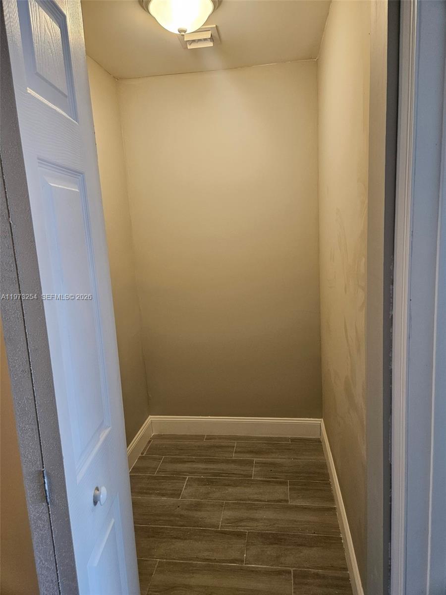 VISTA TOWNHOUSE SEC B - Residential