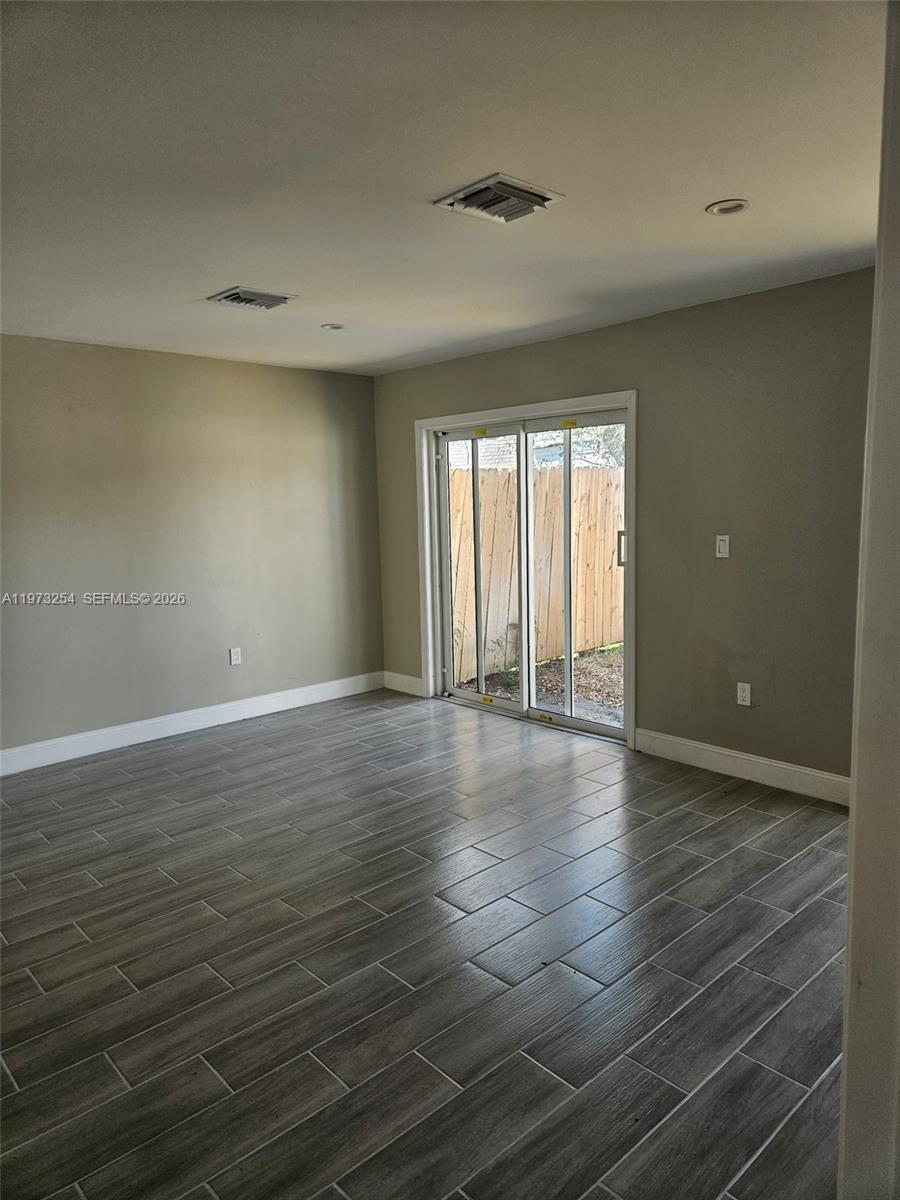 VISTA TOWNHOUSE SEC B - Residential