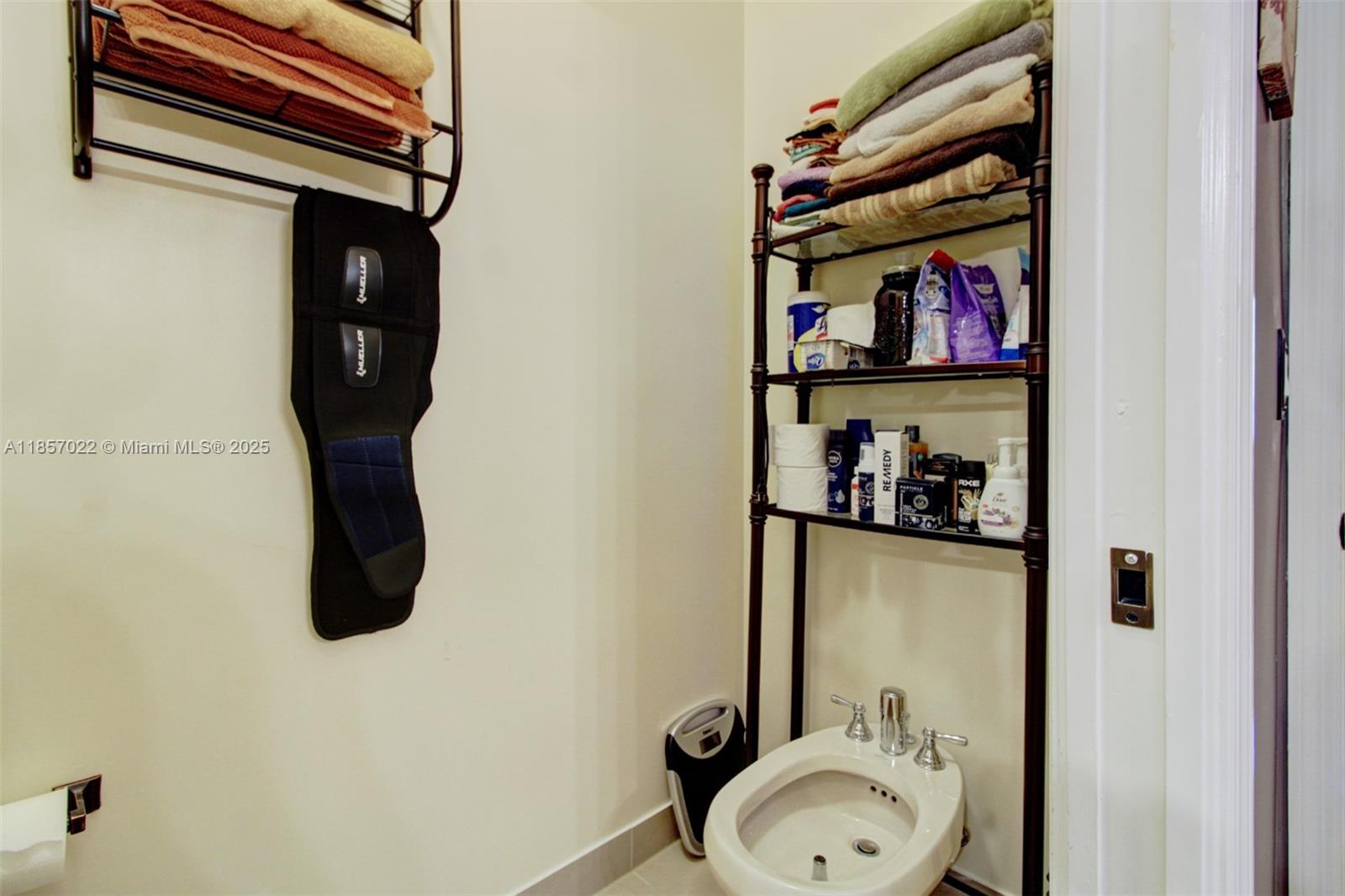 ENCLAVE AT BLACK POINT MAR - Residential